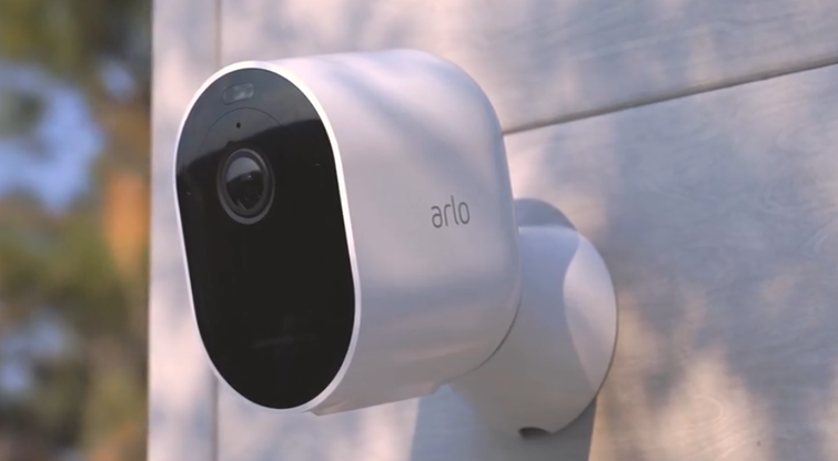 Arlo Pro 4